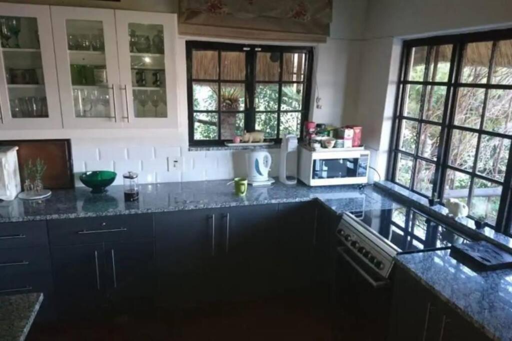 The Underberg Cottage Bagian luar foto