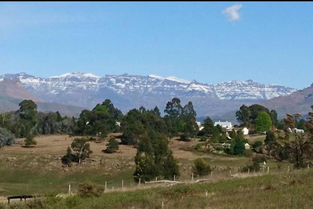The Underberg Cottage Bagian luar foto